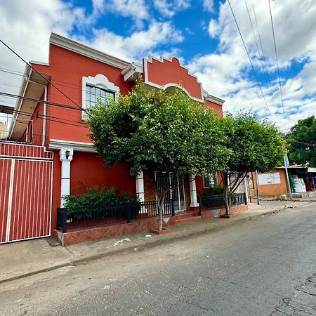 Villalobos Hotel Managua Exterior foto